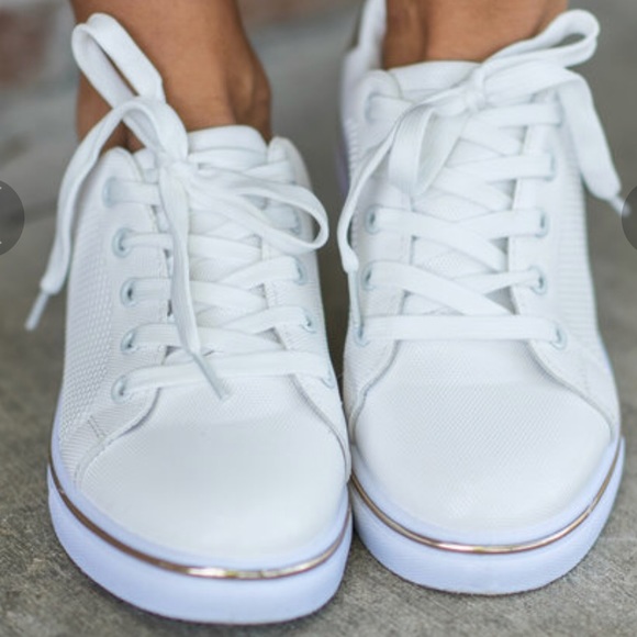 Fabutiq Shoes - 🎉HP🎉 Lace up sneakers LAST SIZE 6